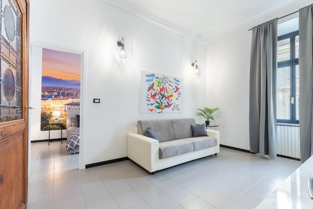 Historical Suite - Pieno Centro - Porta Nuova- Piazza Castello Turijn Buitenkant foto