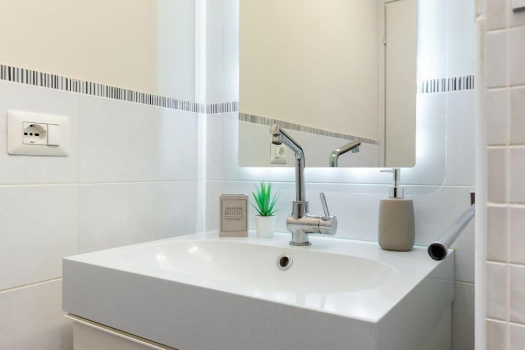 Historical Suite - Pieno Centro - Porta Nuova- Piazza Castello Turijn Buitenkant foto